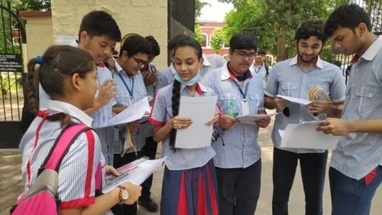 सीबीएसई ने 12वीं कक्षा की बोर्ड परीक्षा के मूल्यांकन के लिए ओएसएम रोलआउट से पहले क्षेत्रीय परीक्षणों की मांग को ‘अनदेखा’ किया
