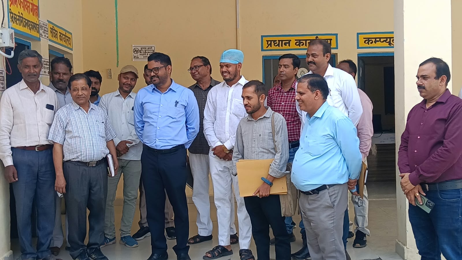 आकांक्षात्मक ब्लॉकों में नोडल अधिकारियों ने किया स्थलीय निरीक्षण, योजनाओं की प्रगति की समीक्षा।  जमीनी स्तर पर योजनाओं के प्रभावी क्रियान्वयन एवं पात्र लाभार्थियों तक शत-प्रतिशत लाभ पहुंचाने के दिए निर्देश।