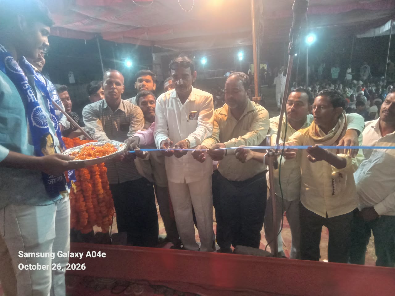 जनपद कासगंज मे बौद्ध भव्य समारोह,सपा प्रत्याशी ने फीता काटकर कार्यक्रम का किया शुभारंभ।